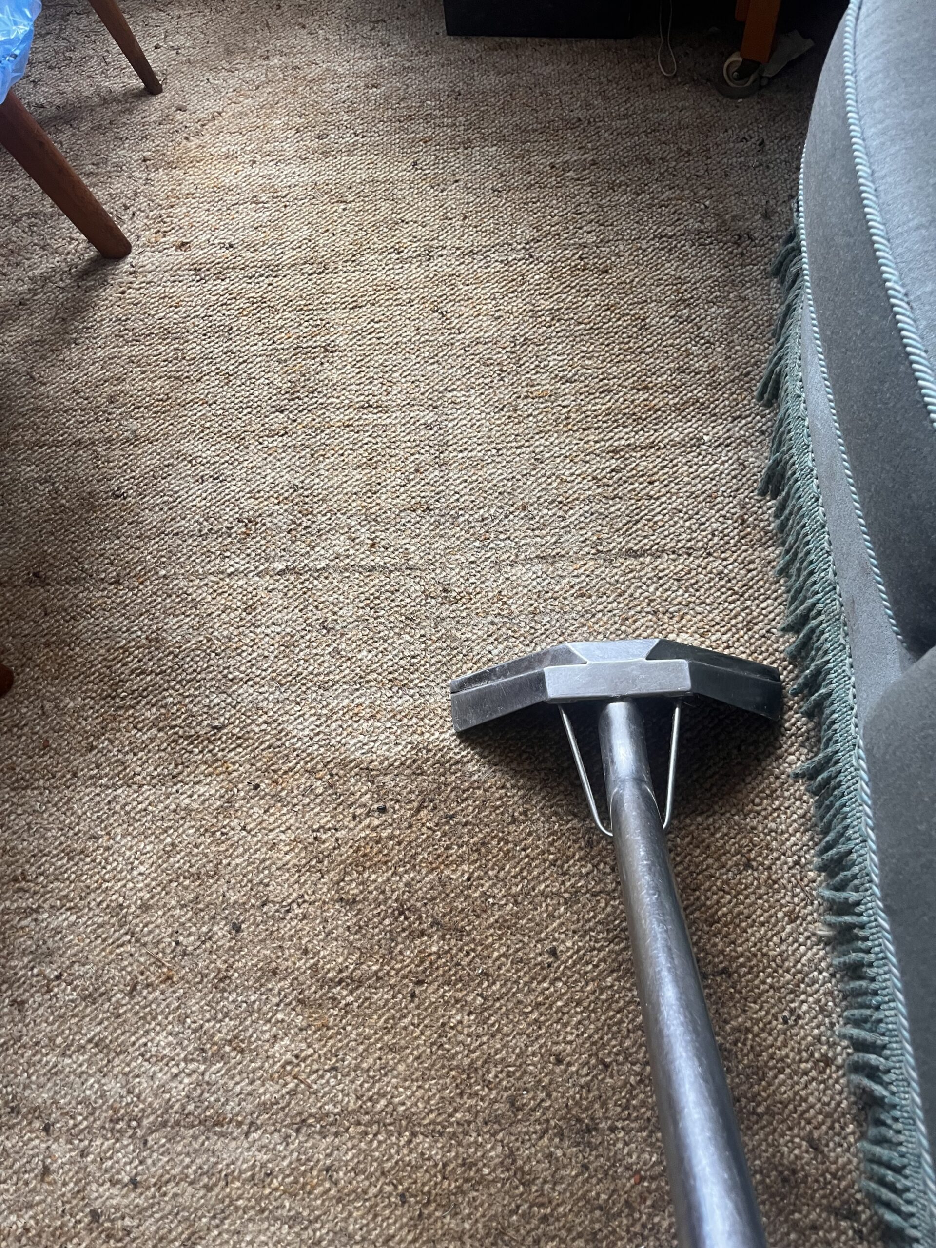 Upholstery cleaning before and after result
